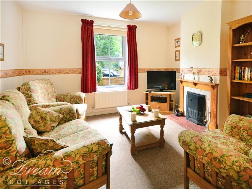 Brickyard Cottage Moreton  Kültér fotó